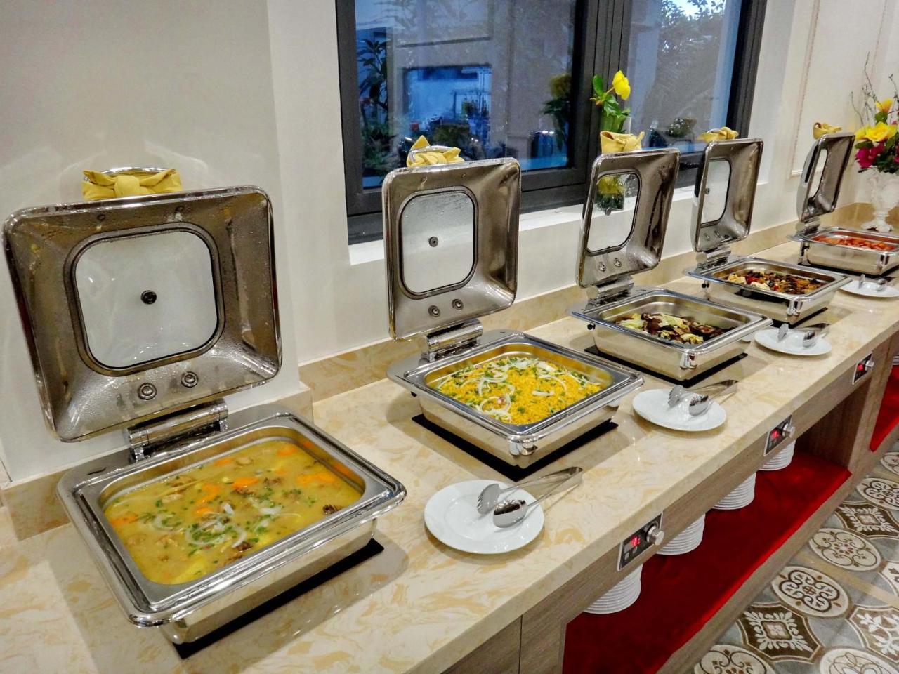Crown Nguyen Hoang Hotel Nha Trang Luaran gambar