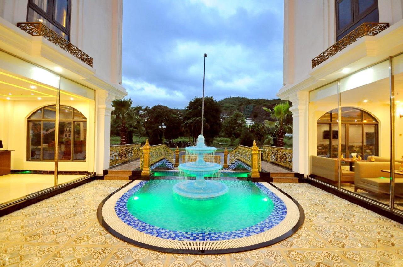 Crown Nguyen Hoang Hotel Nha Trang Luaran gambar
