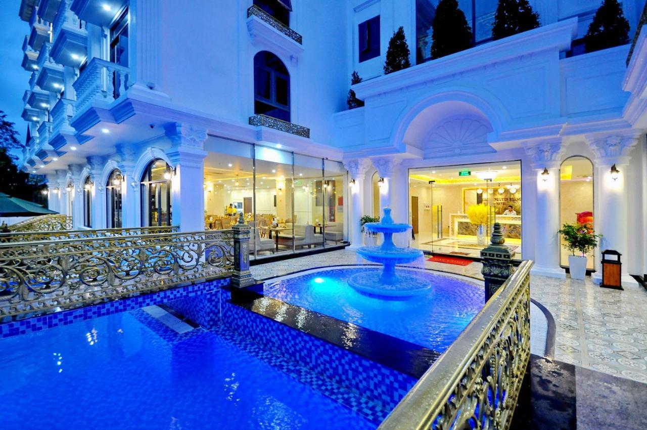 Crown Nguyen Hoang Hotel Nha Trang Luaran gambar